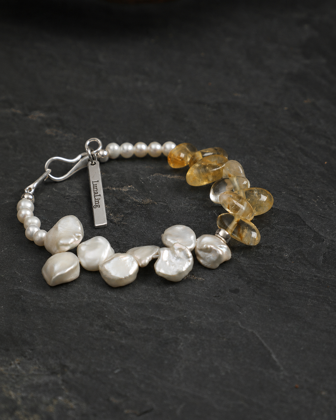 Citrine & Pearl Bracelet, close-up detail 1